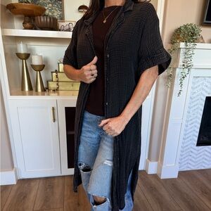 Anthropologie duster cover/up button-up fun detail in the back perfect condition